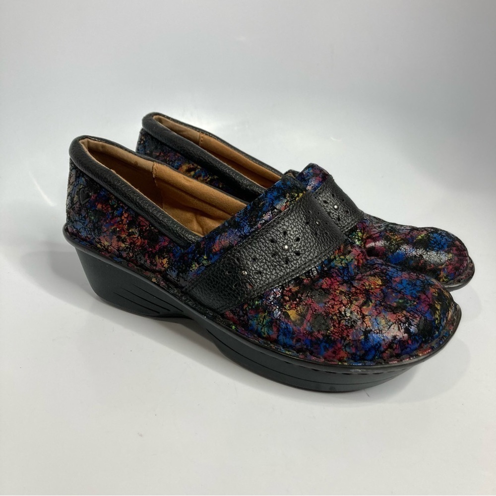 Nurse mates pillow top clogs‎ multicolored size 8